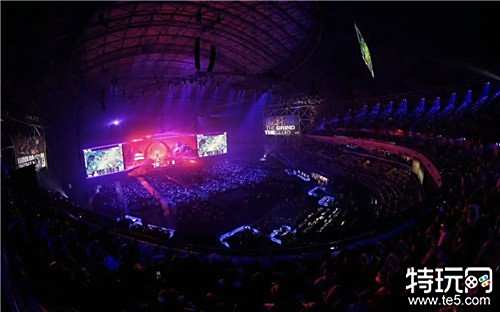 报伴随着我 报伴随着我